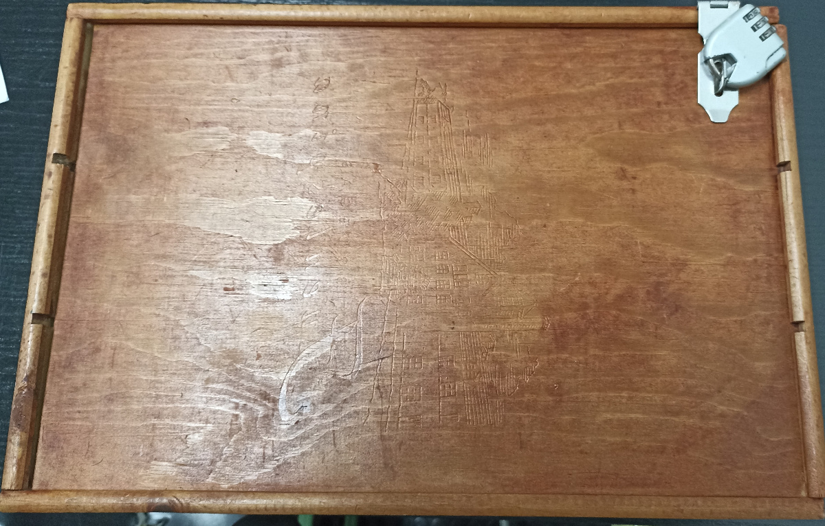 Caja Grande